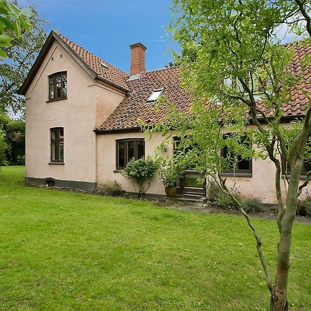 Pegasus Bed And Breakfast Helsinge Екстериор снимка