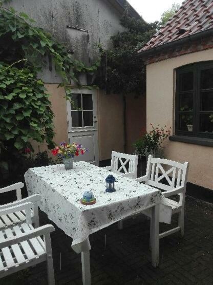 Pegasus Bed And Breakfast Helsinge Екстериор снимка