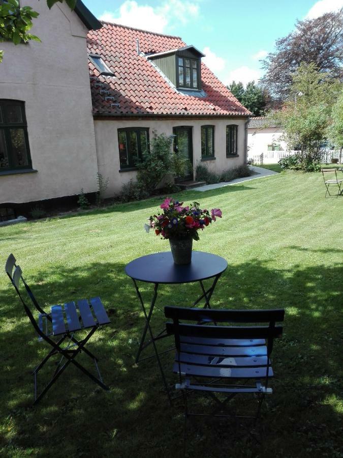 Pegasus Bed And Breakfast Helsinge Екстериор снимка