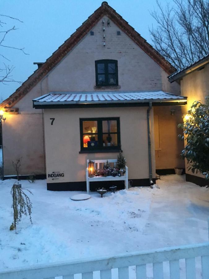 Pegasus Bed And Breakfast Helsinge Екстериор снимка