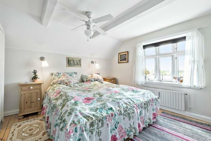 Pegasus Bed And Breakfast Helsinge Екстериор снимка